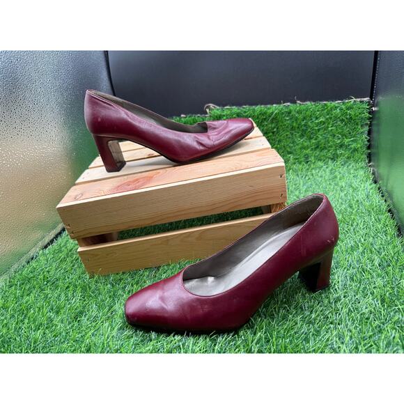 Bandolino  Pumps- Burgundy/Red- Size 6.5W - Picture 1 of 10